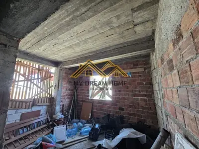 Shtëpi private në shitje në Shkallnur, Durrës, 2 700 m². Foto 8 nga 10
