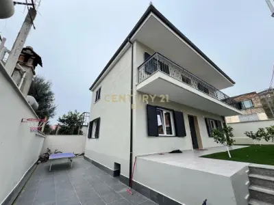 Casa indipendente in vendita a Durazzo, 260 m². Foto 6 di 6