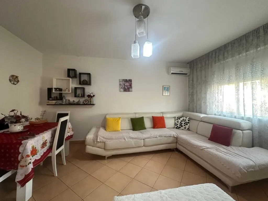 Apartament 1+1 në shitje në 21 Dhjetori, Tiranë, 59 m². Foto 1 nga 3