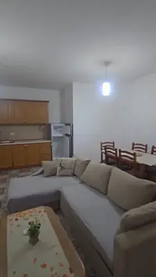 Apartament 1+1 me qera në Medreseja, Tiranë, 70 m². Foto 1 nga 8