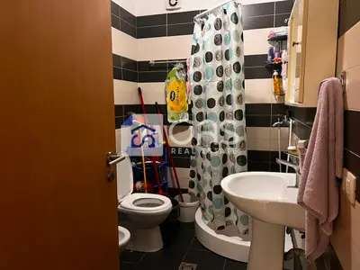 Appartamento 2+1 in vendita a Kompleksi Magnet, Tirana, 94 m². Foto 3 di 9
