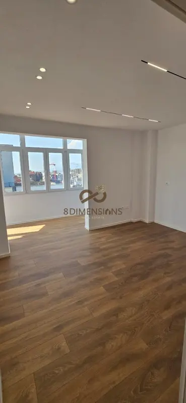 Apartment 1+1 for sale in Rruga e Kavajës, Tirana, 65 m²