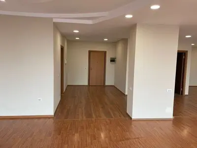 Ufficio in affitto a Galeria ETC, Tirana, 200 m². Foto 4 di 4