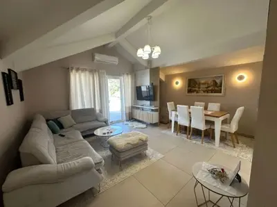 Apartament 2+1 me qera në Xhamlliku, Tiranë, 120 m². Foto 2 nga 7