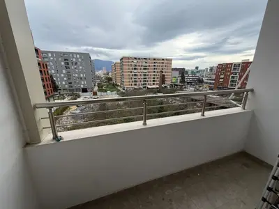 Appartamento 2+2 in affitto a Don Bosko, Tirana, 100 m². Foto 2 di 12