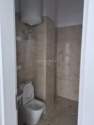 Ambient biznesi me qera në Rruga Babë Rexha, Tiranë, 80 m². Foto 5 nga 5
