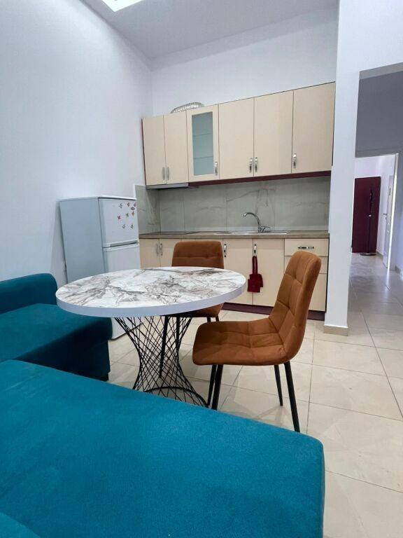 Appartamento 1+1 in affitto a Rruga Vilat Gjermane, Tirana, 50 m²
