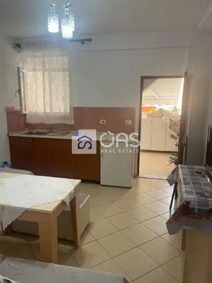 Apartament 1+1 me qera në Spitali QSUT, Tiranë, 70 m². Foto 2 nga 4