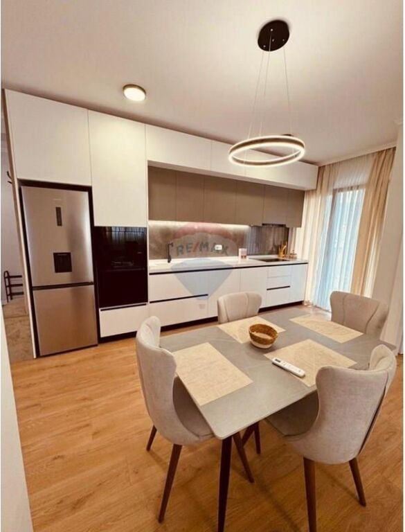 Appartamento in affitto a Rruga e Durrësit, Tirana, 120 m². Foto 1 di 3