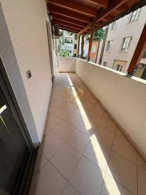 Ufficio in affitto a Bulevardi Bajram Curri, Tirana, 120 m². Foto 2 di 7