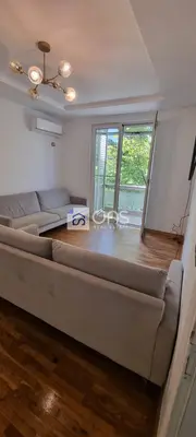 Apartament 2+1 me qera në Blloku, Tiranë, 90 m². Foto 2 nga 8