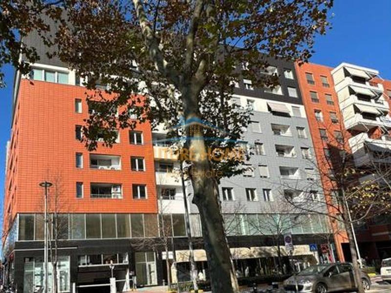 Zyrë me qera në Hilton Garden Inn Tirana, Tiranë, 156 m²