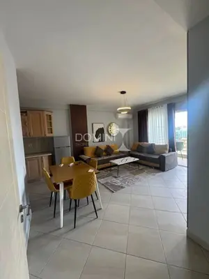 Apartament 1+1 në shitje në Rruga 5 Maji, Tiranë, 70 m². Foto 2 nga 6