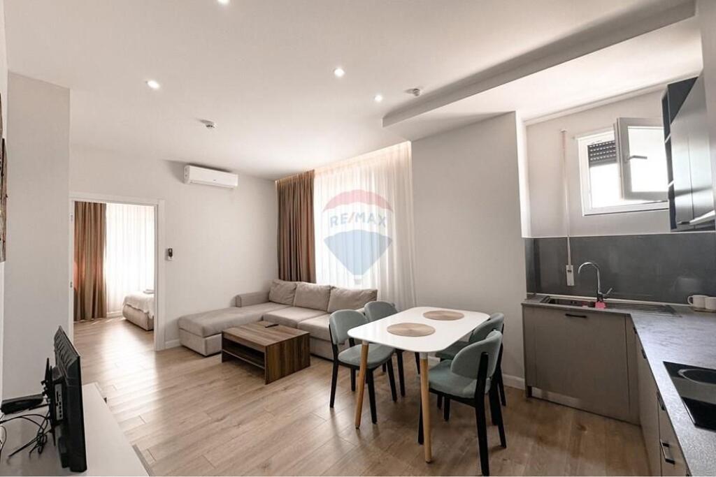 Appartamento in vendita a Porcelan, Tirana, 220 m². Foto 3 di 3