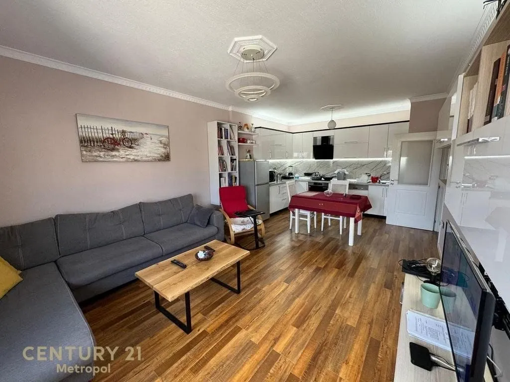 Appartamento 1+1 in affitto ad Ambasada Amerikane, Tirana, 75 m². Foto 1 di 6