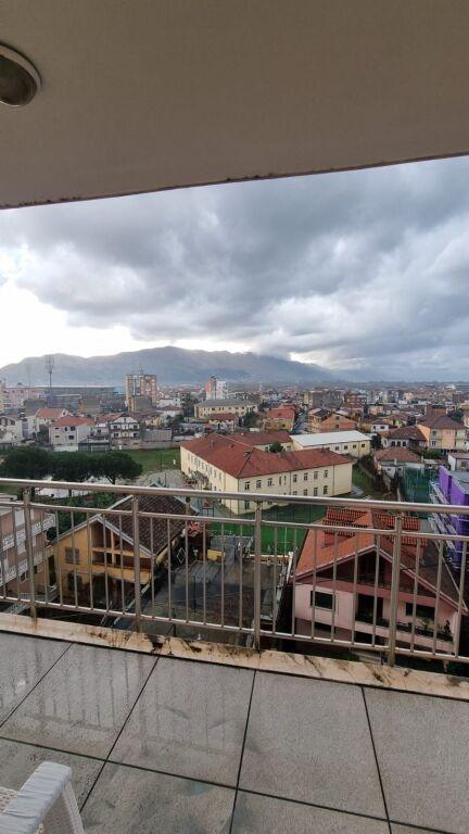 Apartament 2+1 me qera në Teatri Migjeni, Shkodër, 80 m². Foto 10 nga 10