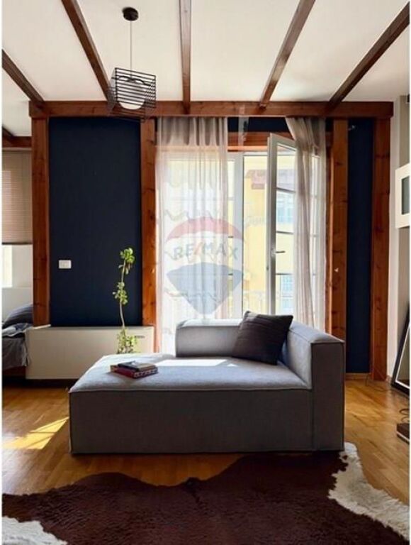 Villa for rent in Sauk, Tirana, 200 m². Photo 1 of 3