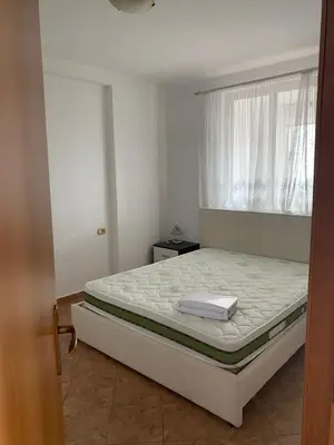 Studio for rent in Pazari i Ri, Tirana, 90 m². Photo 8 of 9