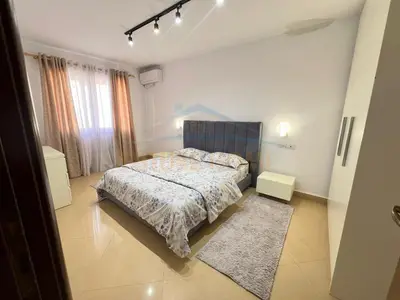 Apartament 2+1 me qera në Rruga Bardhok Biba, Tiranë, 85 m². Foto 4 nga 8