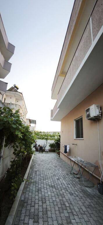 Shtëpi private në shitje në Rruga Iliaz Kosova, Elbasan, 323 m²