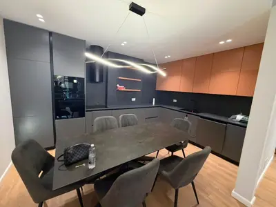 Apartament me qera në Rruga Selita e Vjeter, Tiranë, 110 m². Foto 1 nga 12