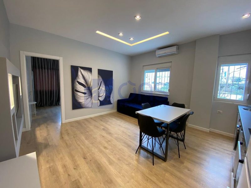 Appartamento 1+1 in affitto a 21 Dhjetori, Tirana, 65 m²