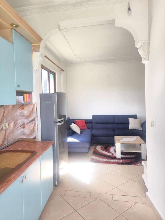 Apartament 2+1 me qera në Rruga Jordan Misja, Tiranë, 90 m². Foto 2 nga 8
