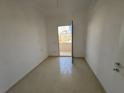 Apartament 2+1 në shitje në Plazh, Durrës, 86 m². Foto 6 nga 7