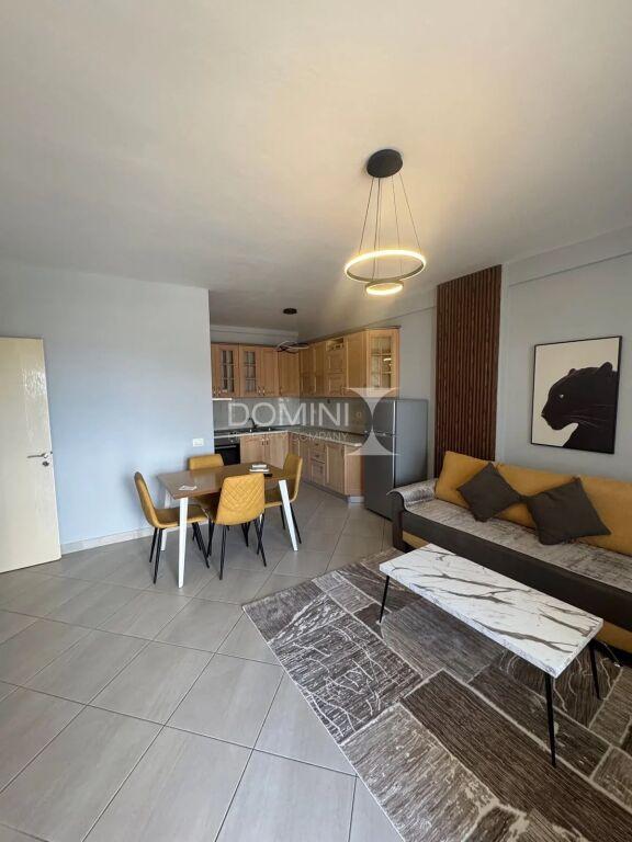 Appartamento 1+1 in vendita a Rruga 5 Maji, Tirana, 70 m²