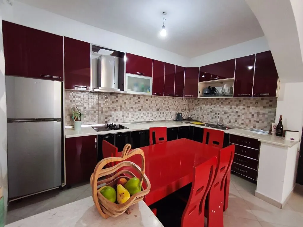 Appartamento 2+1 in affitto a Stacioni i Trenit, Durazzo, 80 m². Foto 1 di 7