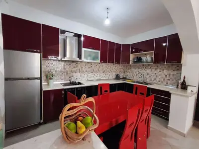 Appartamento 2+1 in affitto a Stacioni i Trenit, Durazzo, 80 m². Foto 1 di 7