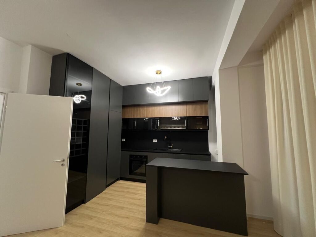 Villa for rent in Farkë, Tirana, 300 m². Photo 2 of 3