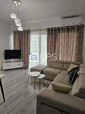 Apartament 2+1 me qera në Rruga 5 Maji, Tiranë, 78 m². Foto 2 nga 6