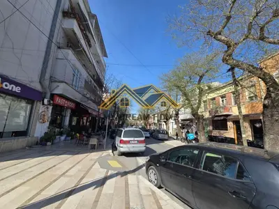 Dyqan në shitje në Sheshi Pranvera, Durrës, 50 m². Foto 3 nga 5