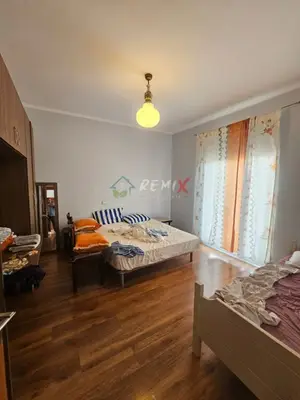 Apartament 2+1 me qera në Tregu Industrial, Durrës, 150 m². Foto 4 nga 12