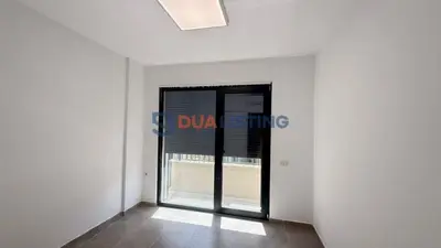 Ambient biznesi me qera në Rruga Liqeni i Thate, Tiranë, 168 m². Foto 5 nga 5