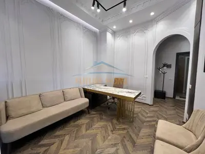 Zyrë me qera në Rruga e Kavajës, Tiranë, 59 m². Foto 7 nga 11
