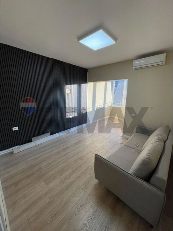Office for rent in Komuna e Parisit, Tirana, 83 m². Photo 1 of 3