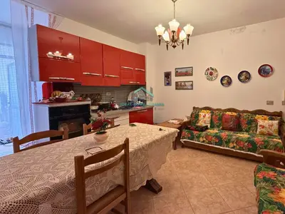 Apartament 1+1 në shitje në Shkolla 9 vjeçare Publike Ismail Qemali, Vlorë, 73 m². Foto 2 nga 5