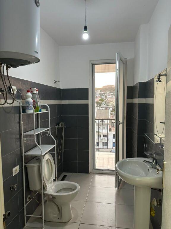 Apartament 2+1 me qera në Spitali Rajonal, Durrës, 95 m². Foto 4 nga 6