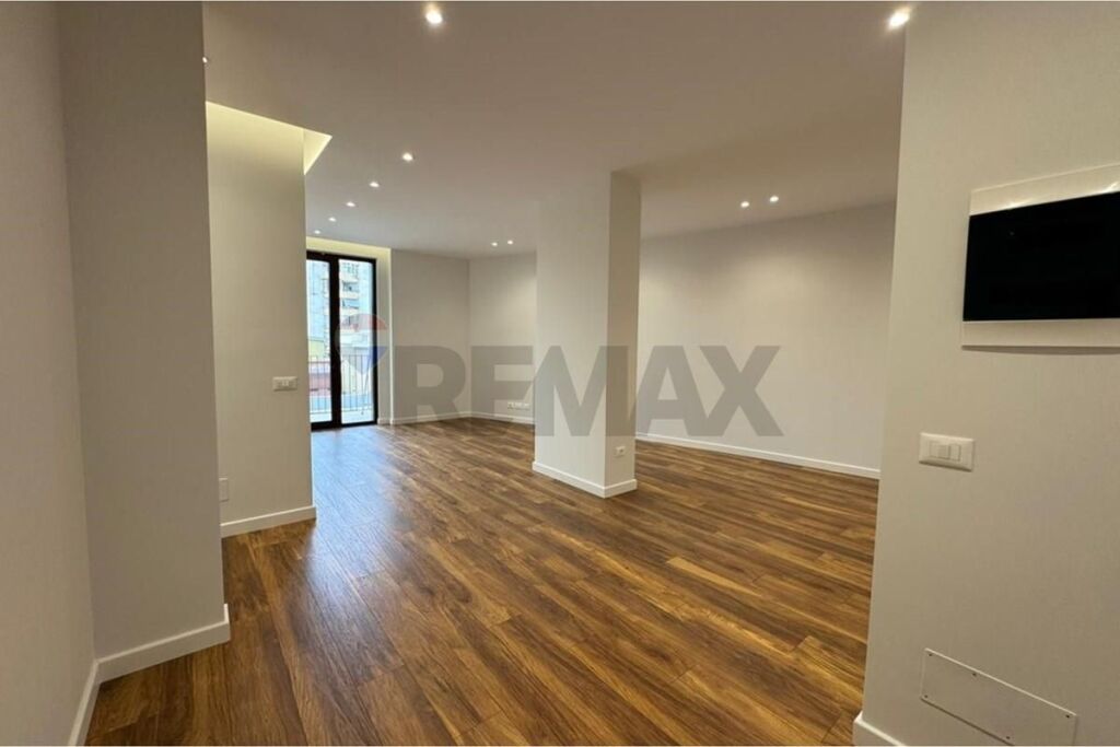 Appartamento 2+1 in affitto a Stadiumi Dinamo, Tirana, 115 m². Foto 2 di 3