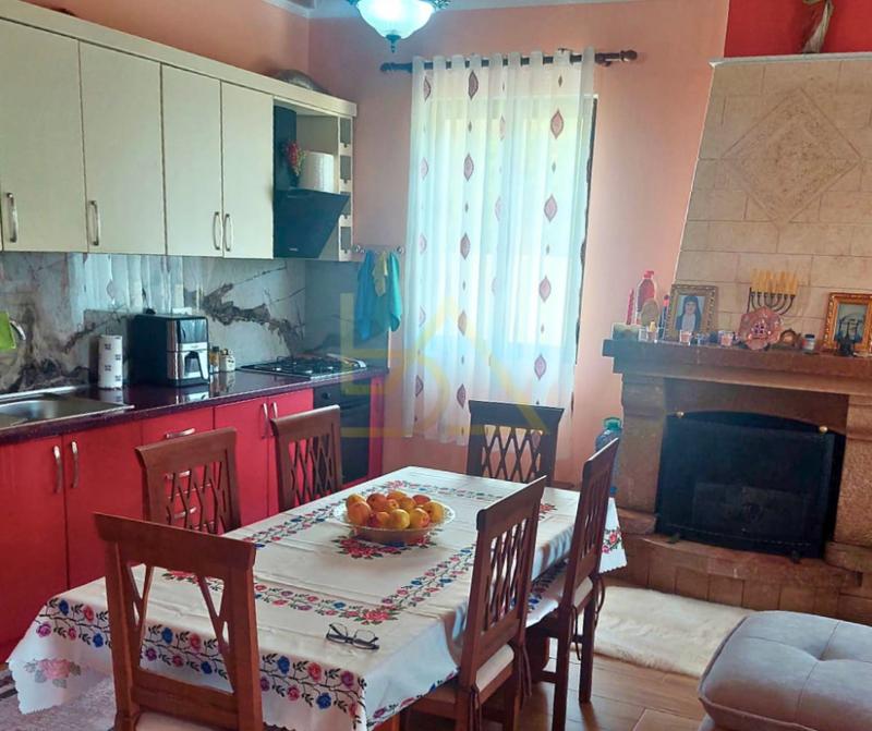 Shtëpi private në shitje në Marikaj, Tiranë, 160 m². Foto 8 nga 12