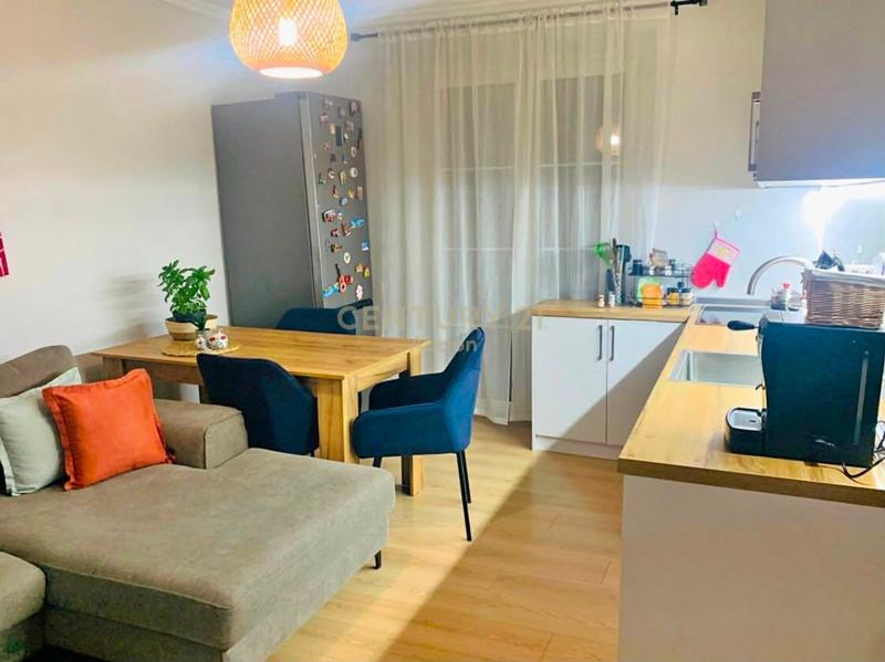 Appartamento 2+1 in vendita a Instituti Harry T.Fultz/Rruga Ramazan Kasa, Tirana, 65 m²