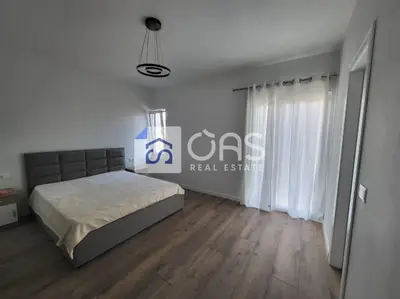 Apartament 1+1 me qera në Rruga Deshmoret e Fekenit, Tiranë, 60 m². Foto 2 nga 8