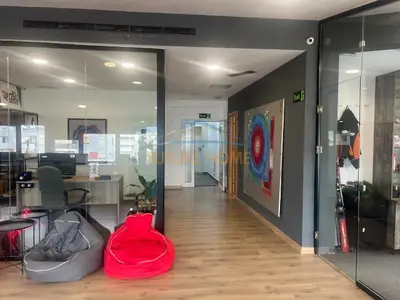 Office for rent in Tregu Elektrik, Tirana, 250 m². Photo 3 of 5
