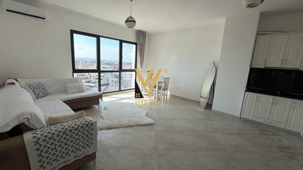 Apartament 1+1 me qera në Farmacia 10, Tiranë, 72 m². Foto 1 nga 3