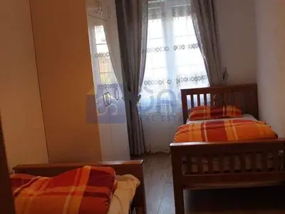 Apartament 2+1 me qera në Rruga 5 Maji, Tiranë, 120 m². Foto 4 nga 7