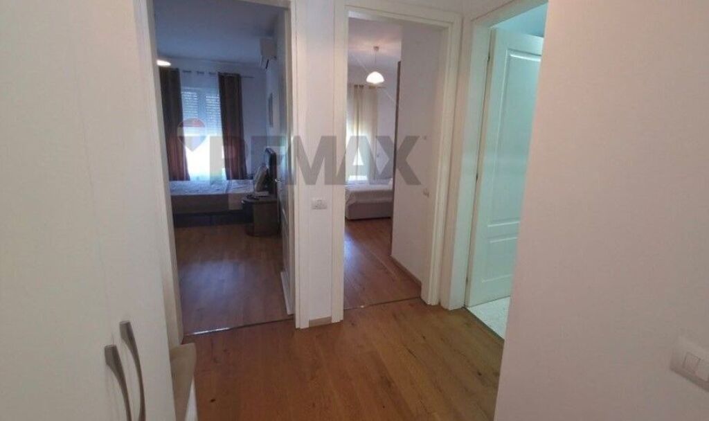 Appartamento in affitto a TEG, Tirana, 90 m². Foto 2 di 3