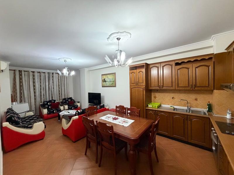 Appartamento 2+1 in affitto a Rruga Kastriotet, Tirana, 95 m²