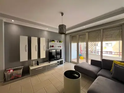 Apartament 2+1 me qera në Rruga Asim Vokshi, Tiranë, 120 m². Foto 3 nga 8